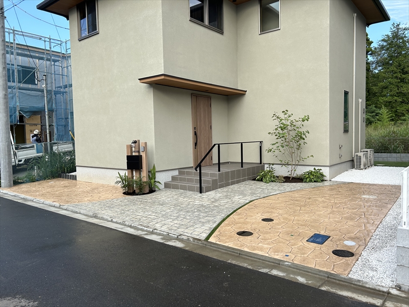 新築外構工事のスタンプコンクリート事例｜千葉市